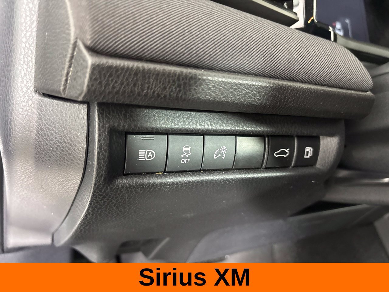 Used 2025 Toyota Camry LE FWD image 11