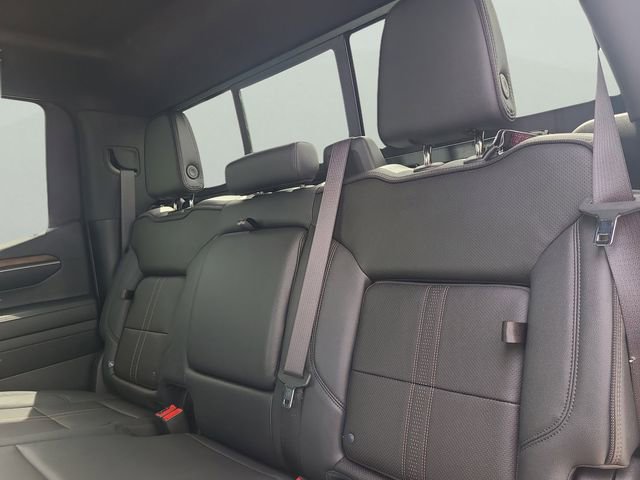 Used 2023 Chevrolet Silverado 1500 High Country w/ Technology Package image 5