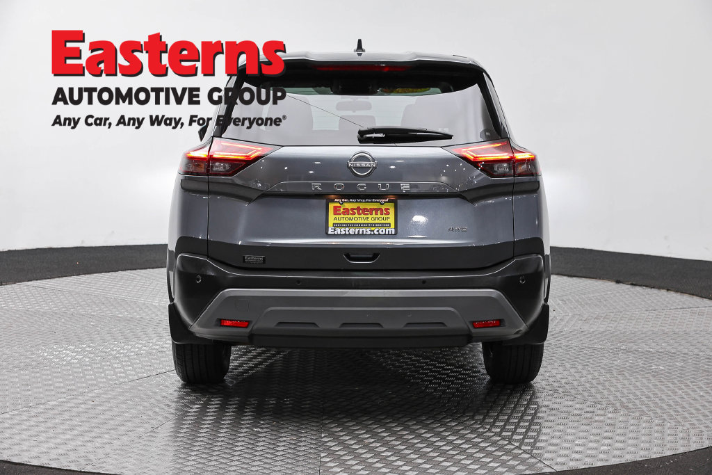 Used 2023 Nissan Rogue S AWD/4WD image 7