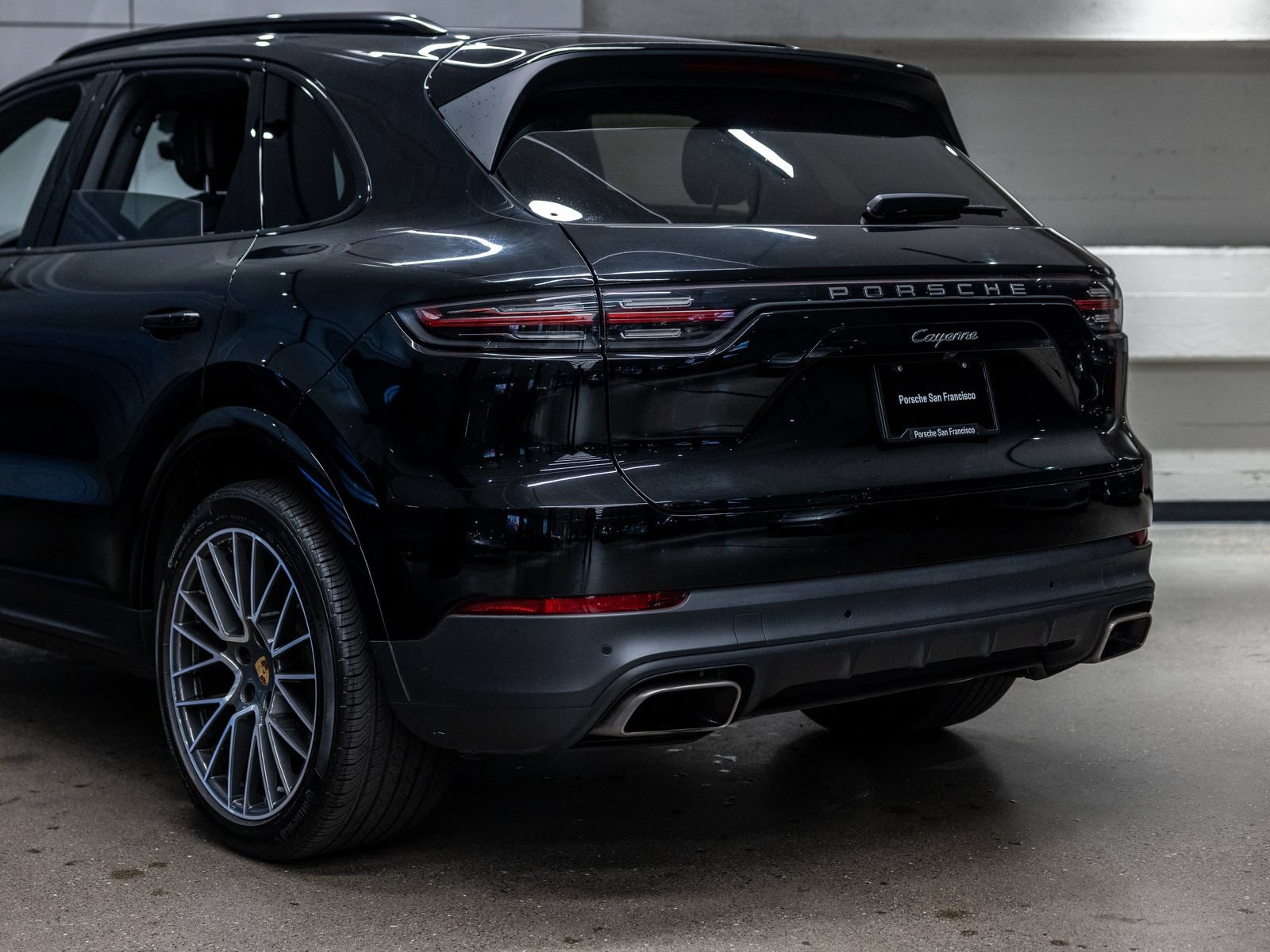 Certified 2023 Porsche Cayenne AWD/4WD image 23