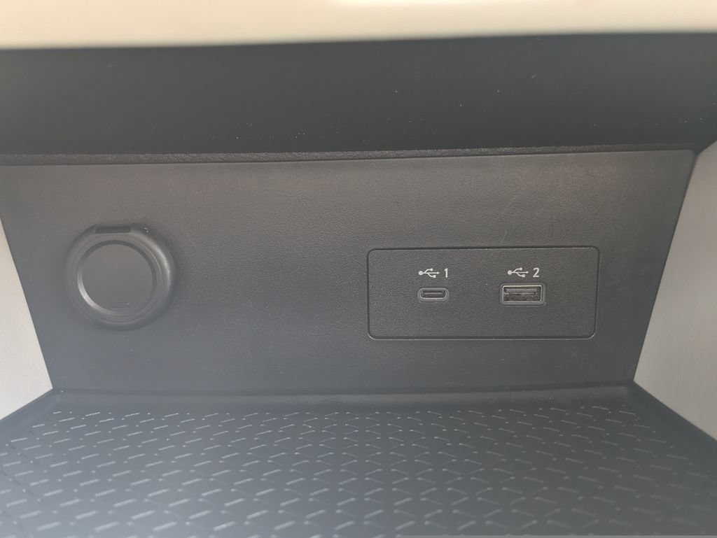 Used 2025 Nissan Pathfinder SV AWD/4WD image 21