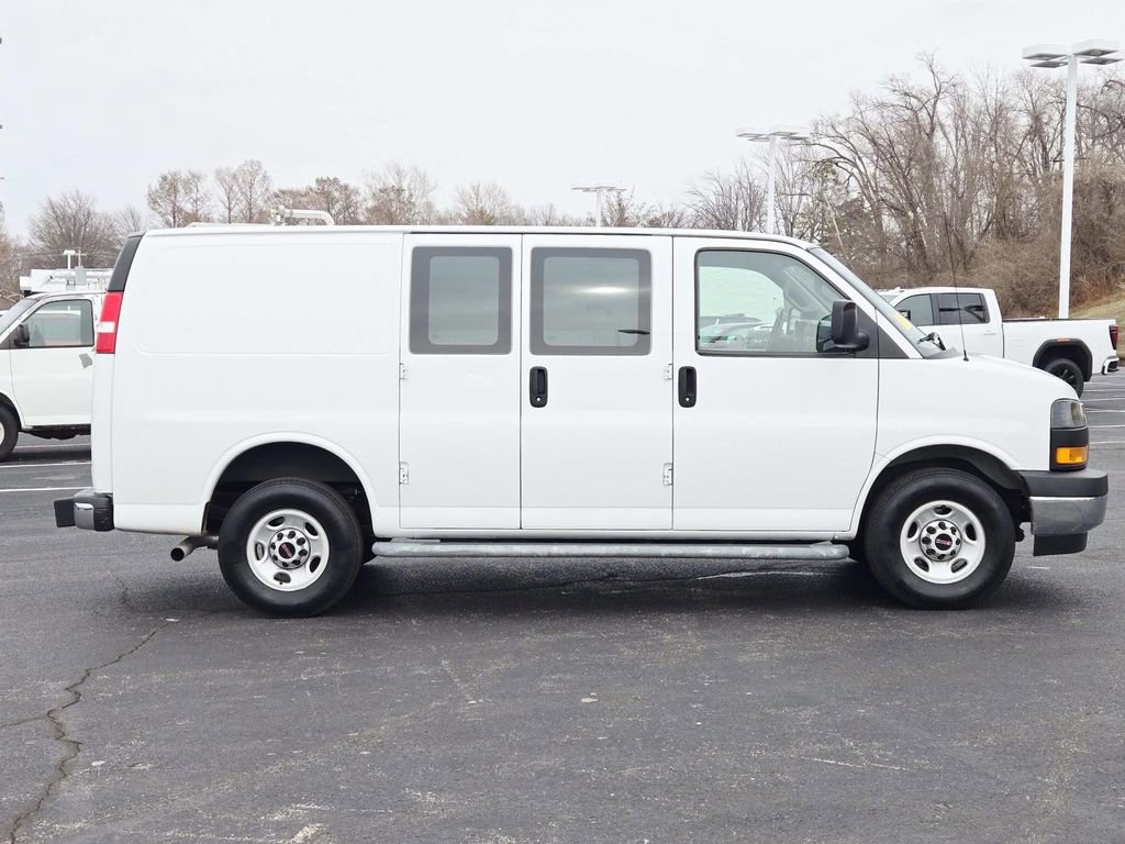 Used 2021 GMC Savana 2500 w/ Driver Convenience Package image 2