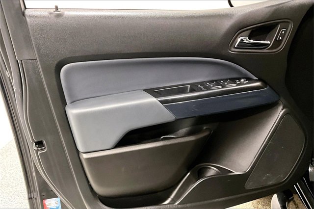 Used 2022 Chevrolet Colorado Z71 w/ Z71 Midnight Edition image 22