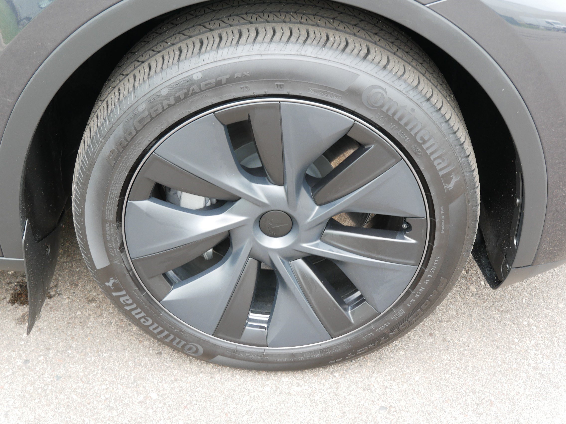 Used 2025 Tesla Model Y Long Range AWD/4WD image 15