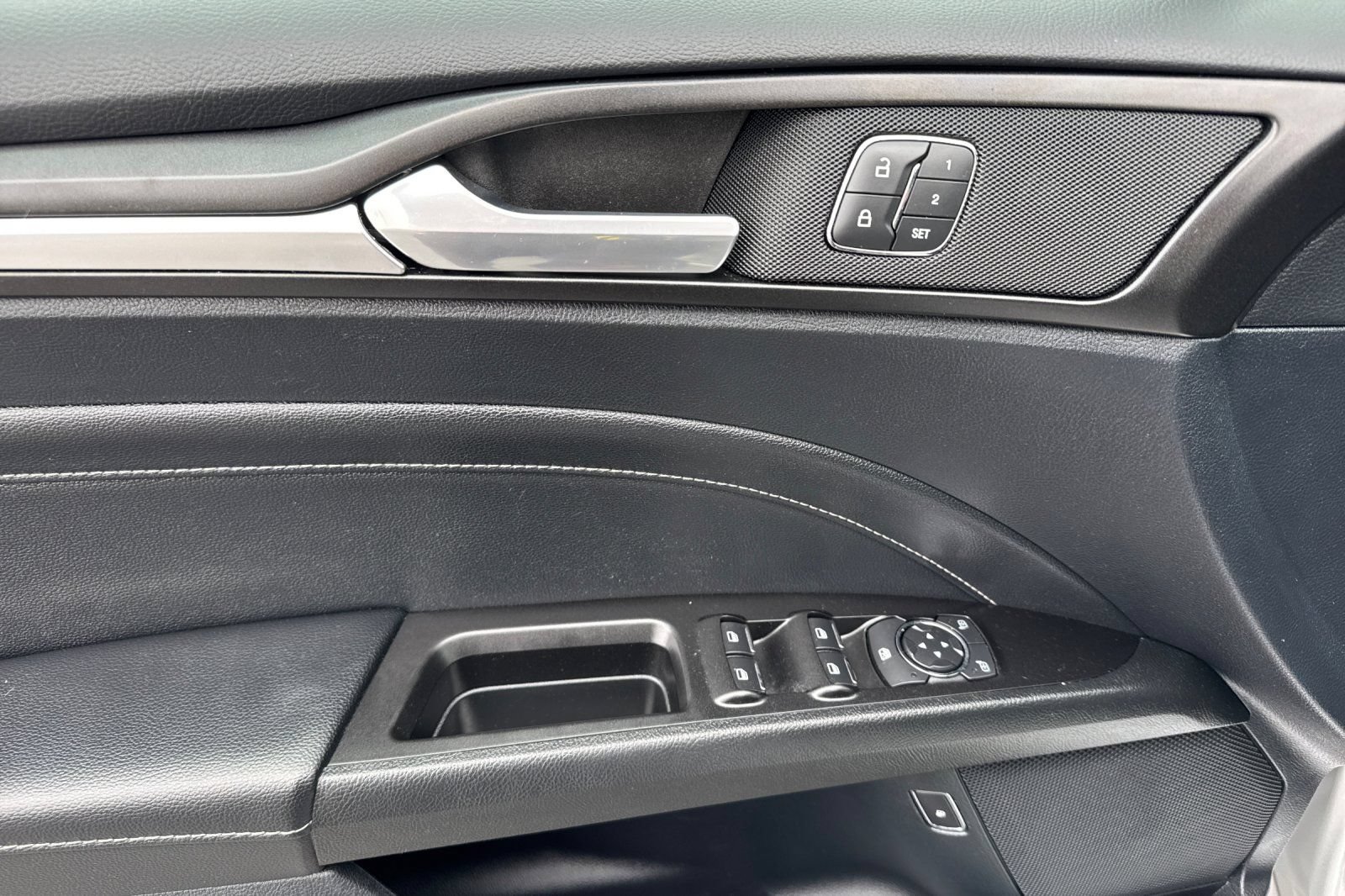 Certified 2019 Ford Fusion Energi Titanium FWD image 12