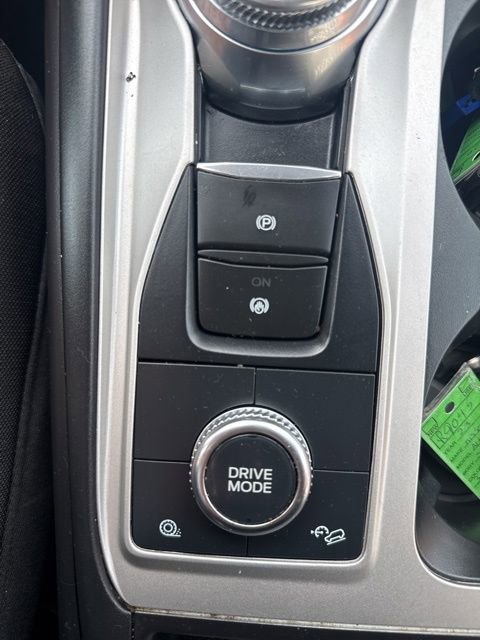 Used 2023 Ford Explorer XLT AWD/4WD image 30