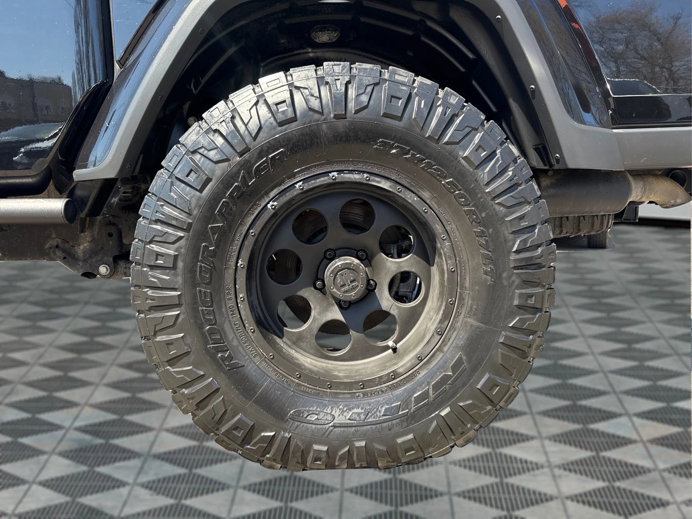 Used 2021 Jeep Gladiator Sport image 22