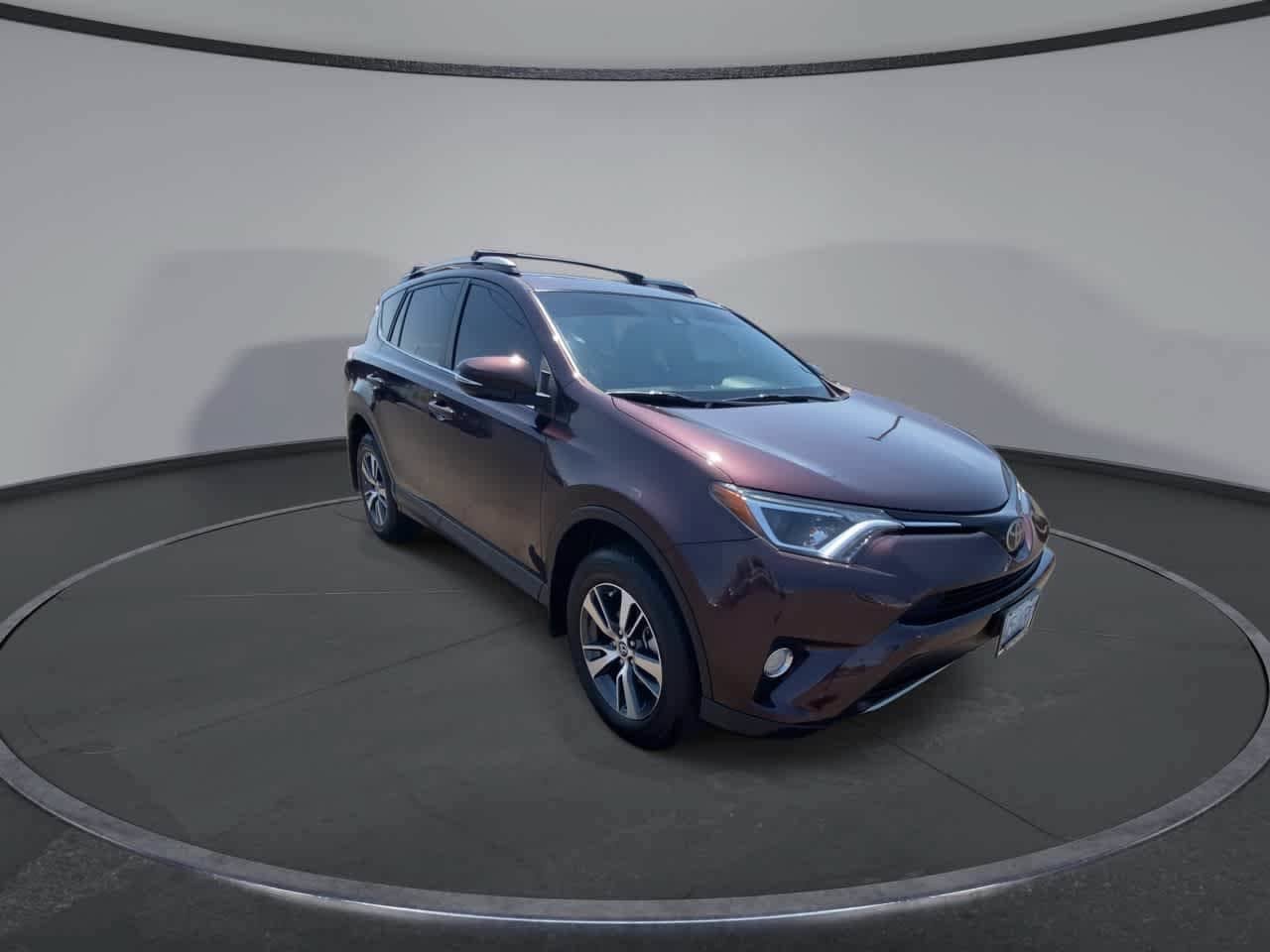 Certified 2018 Toyota RAV4 XLE AWD/4WD image 2