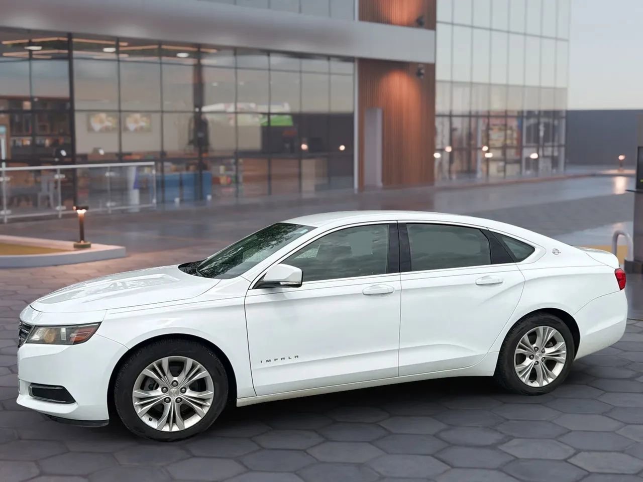 Used 2014 Chevrolet Impala LT w/ Premium Seating Package FWD image 3