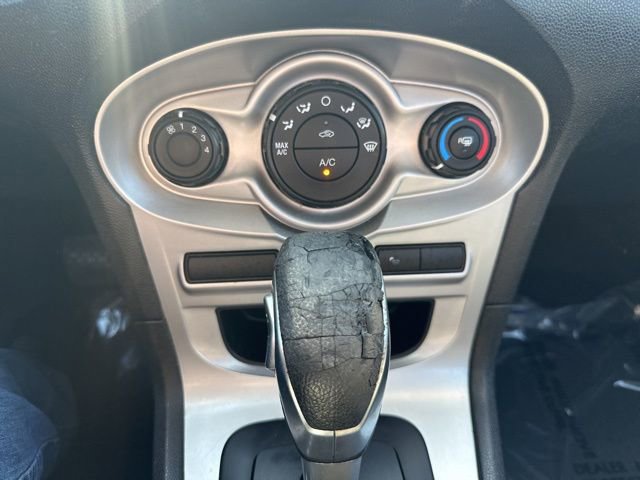 Used 2014 Ford Fiesta SE image 15