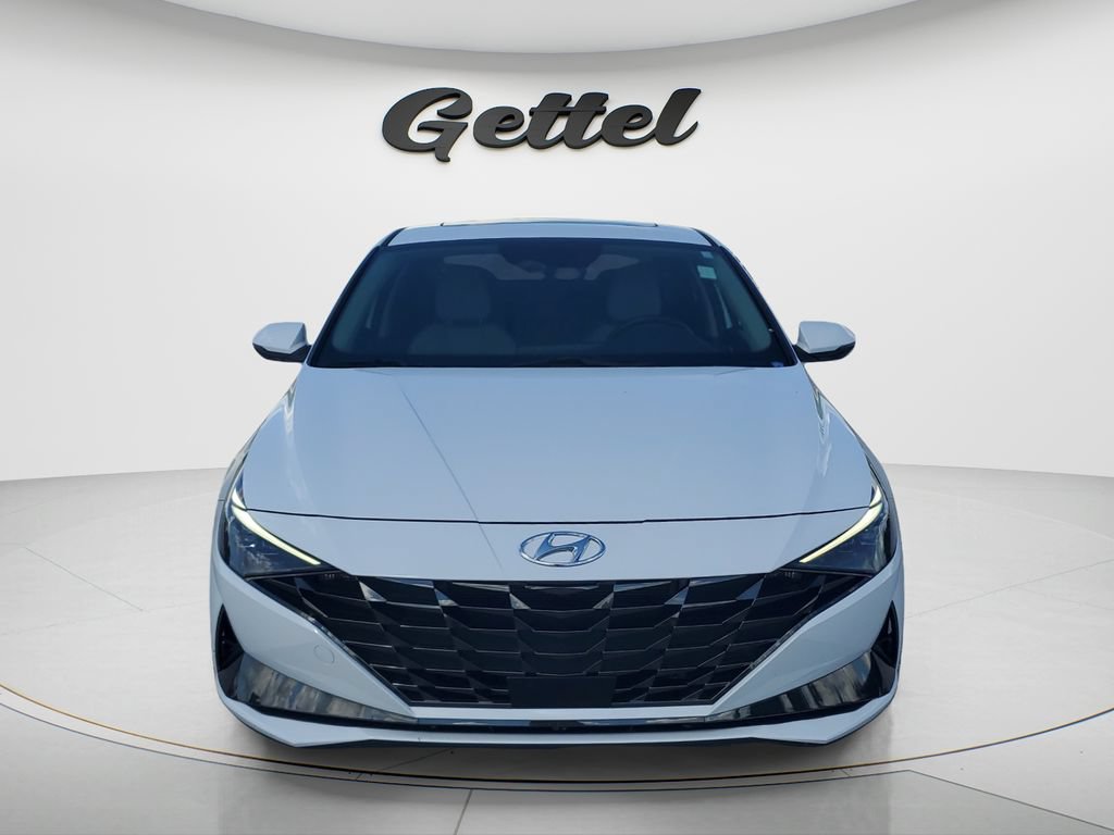 Used 2021 Hyundai Elantra Limited FWD image 2