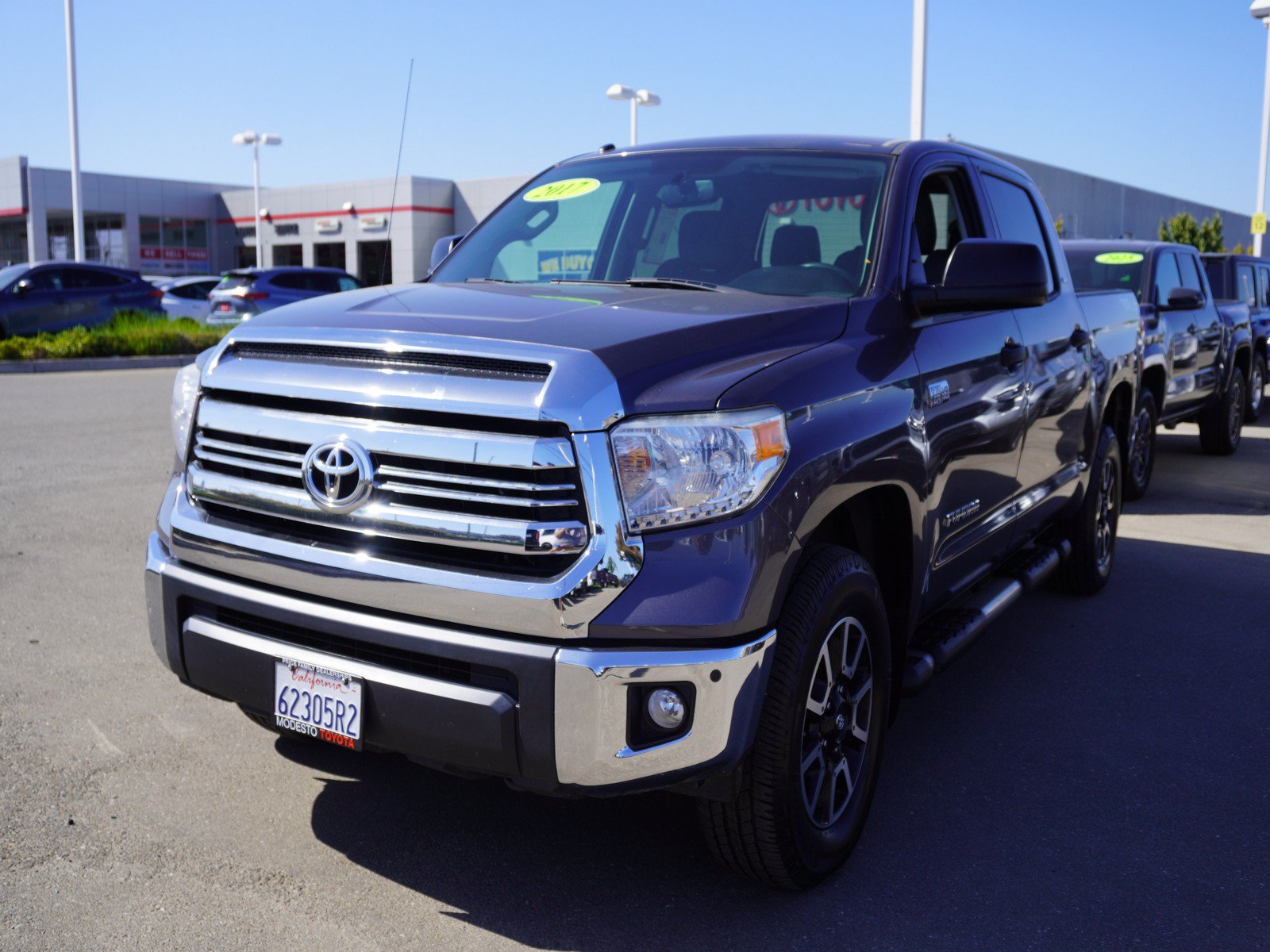 Used 2017 Toyota Tundra SR5 w/ TRD Off Road Package AWD/4WD image 8