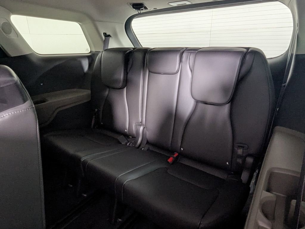 New 2026 Kia Carnival LXS FWD image 24