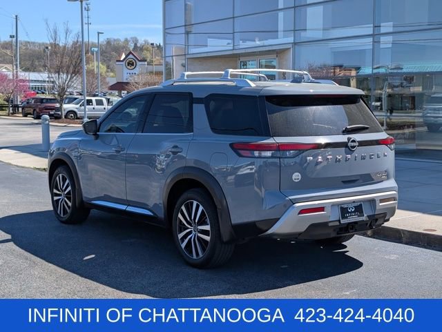 Used 2023 Nissan Pathfinder Platinum w/ Cargo Package image 3