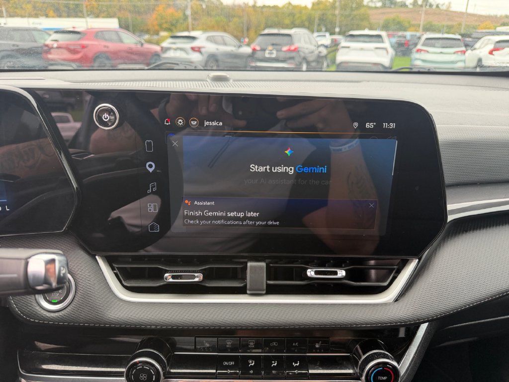 Used 2025 Chevrolet Equinox LT AWD/4WD image 19