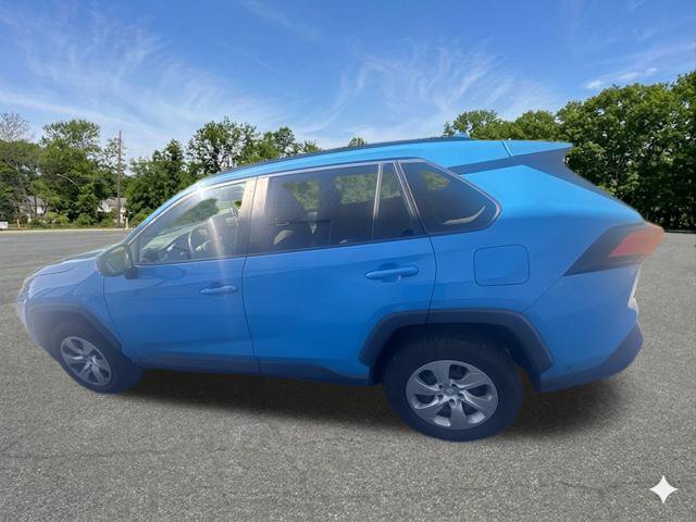 Used 2021 Toyota RAV4 LE FWD image 10