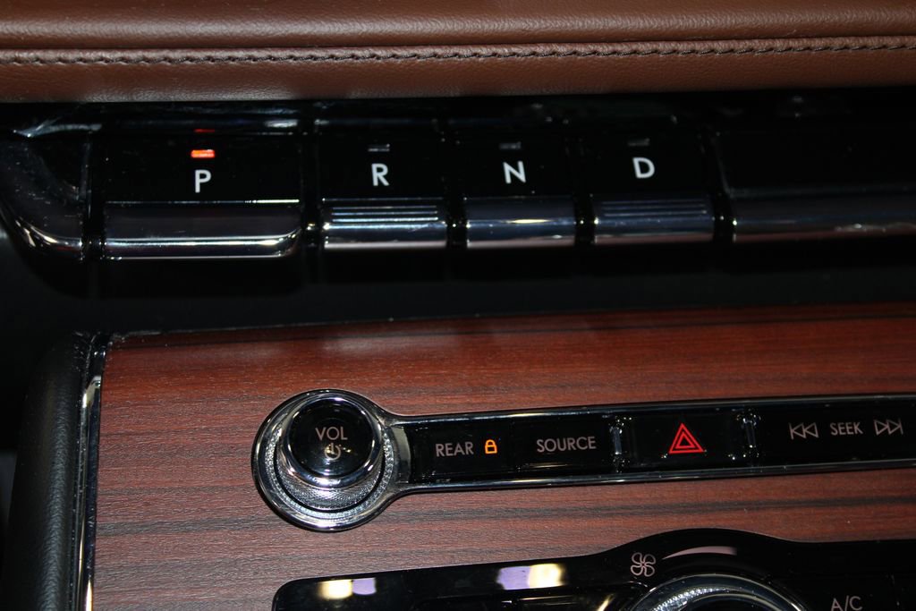 Used 2024 Lincoln Aviator Reserve w/ Equipment Group 201A image 48