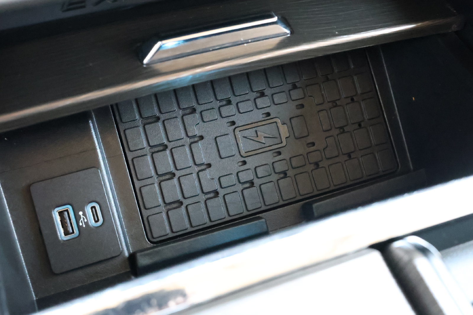 Used 2024 Ford Expedition Limited RWD image 24