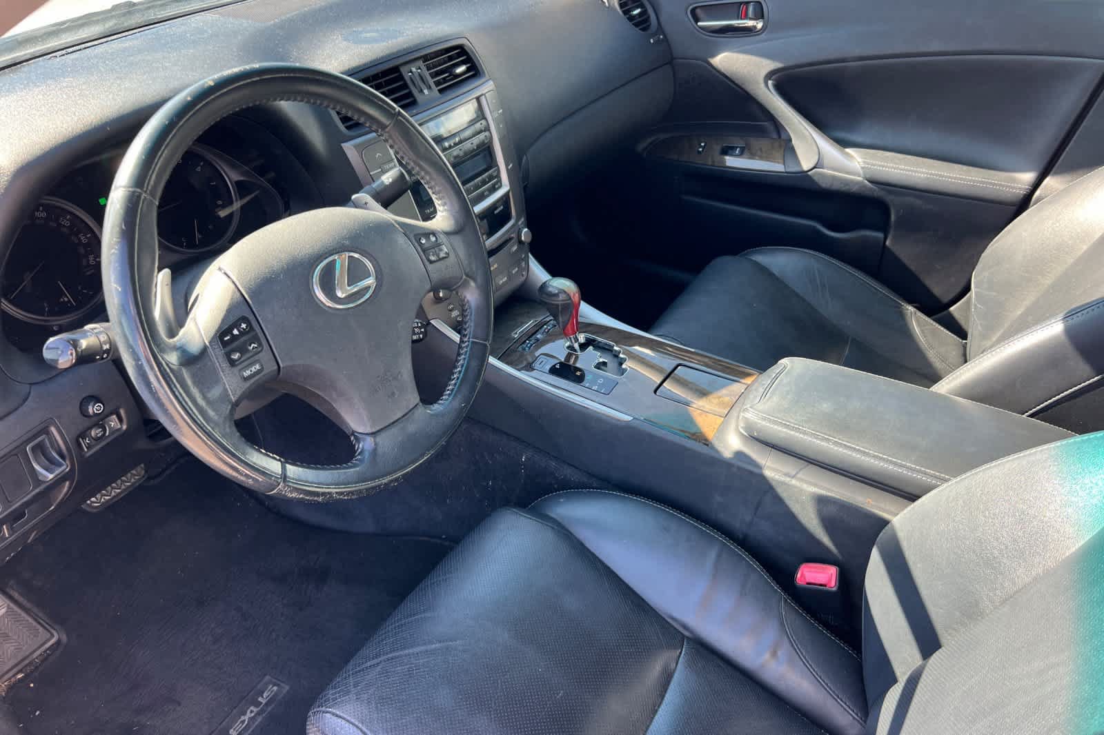 Used 2010 Lexus IS 250 w/ Preferred Accessory Package RWD image 9