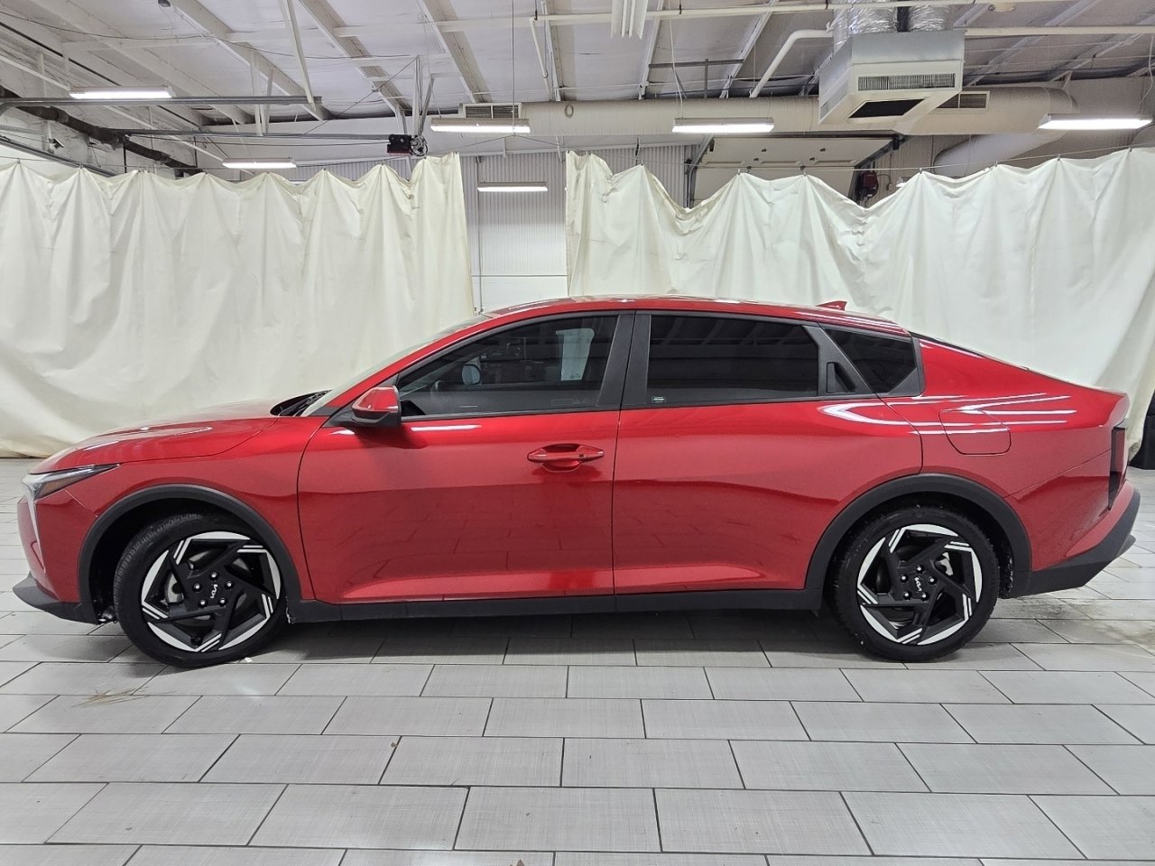 Used 2025 Kia K4 EX image 11