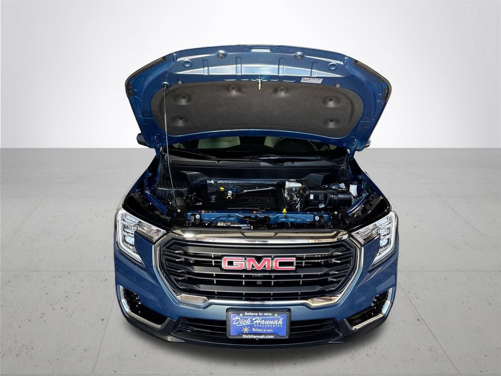 Used 2024 GMC Terrain SLE AWD/4WD image 21