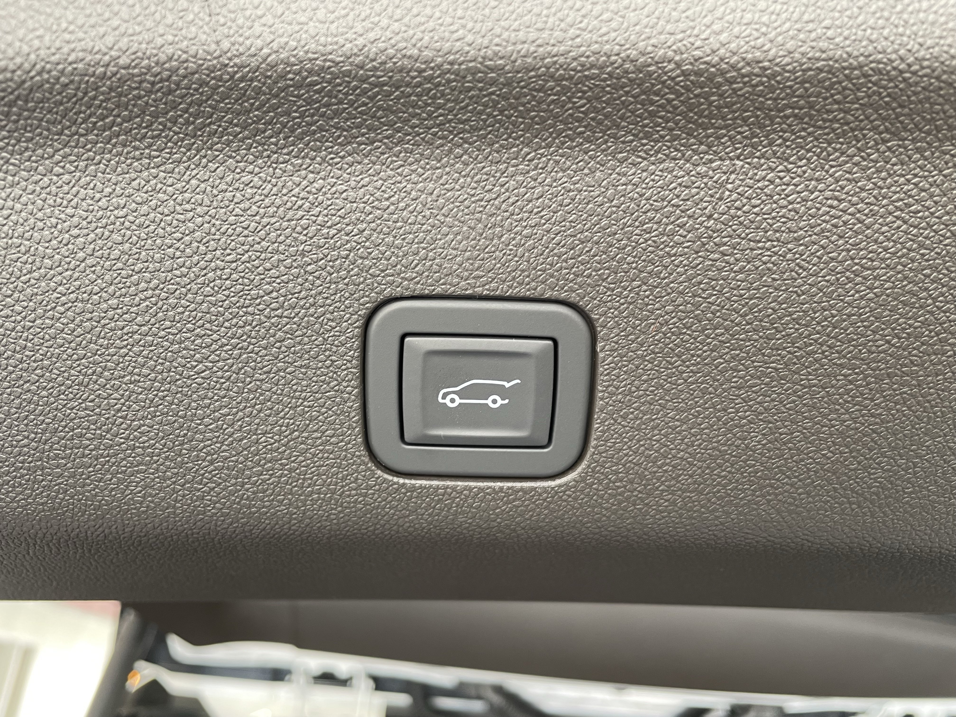 New 2026 GMC Yukon Elevation w/ Technology Package RWD image 10