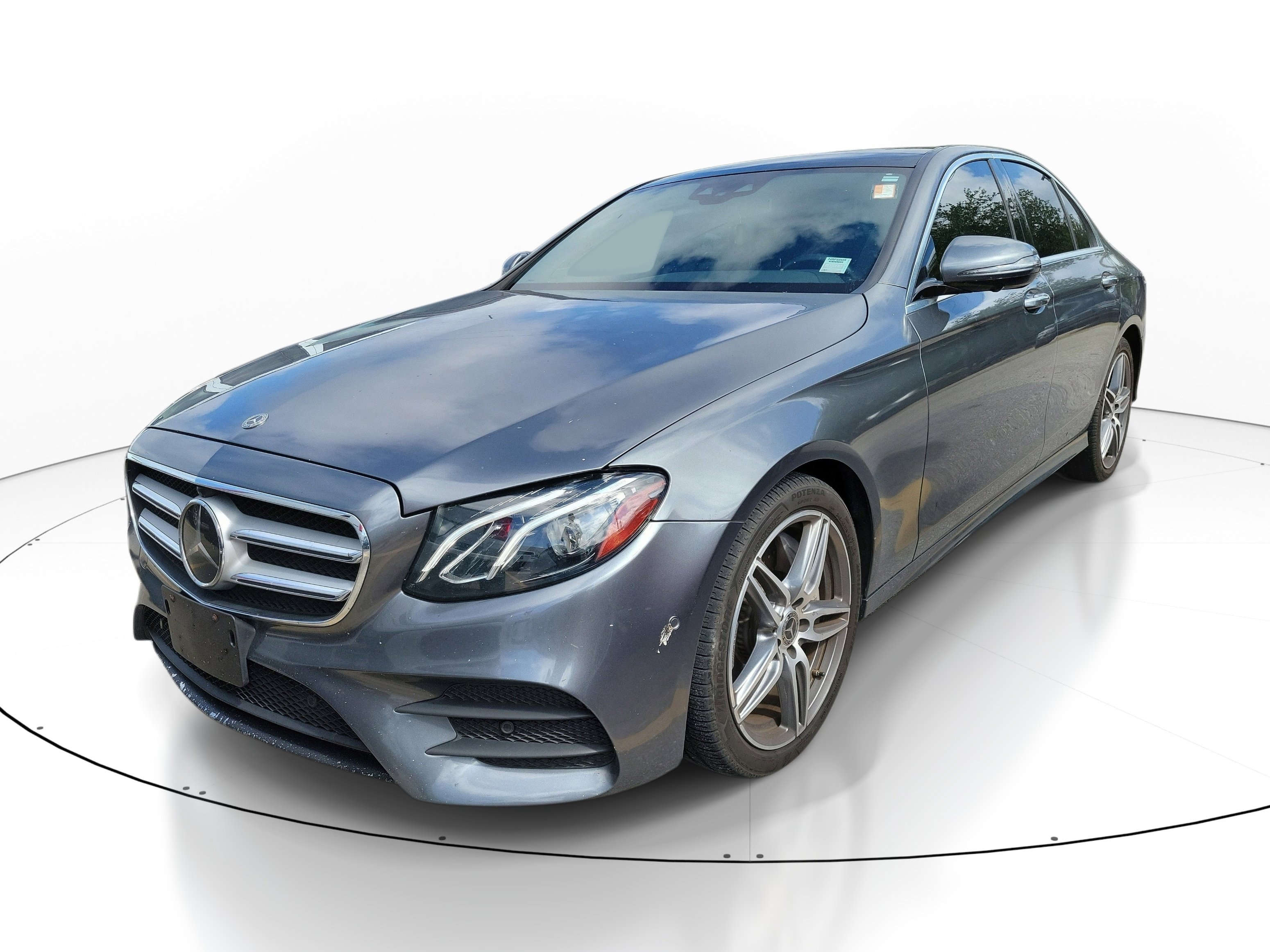 Used 2019 Mercedes-Benz E 300 image 2