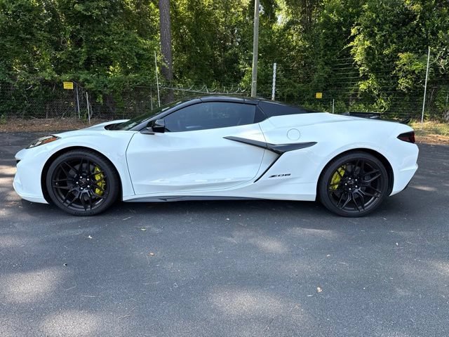 Used 2024 Chevrolet Corvette Z06 RWD video 2