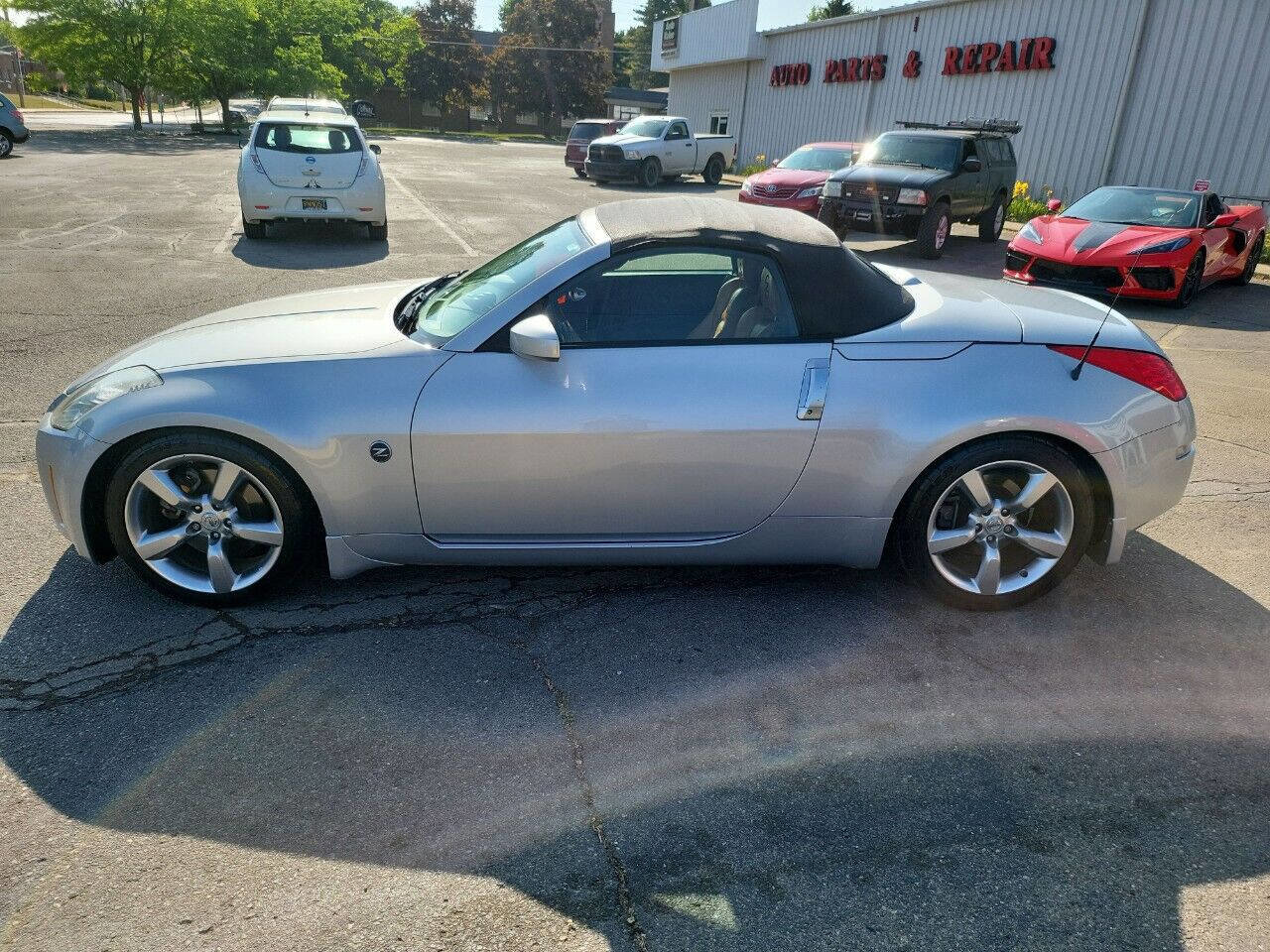 Used 2006 Nissan 350Z Enthusiast w/ (S02) Side Air Bags Pkg image 5