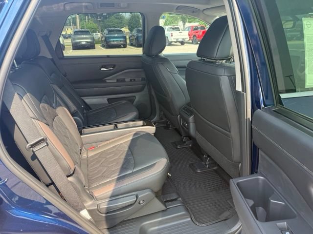 New 2026 Nissan Pathfinder Platinum AWD/4WD image 27