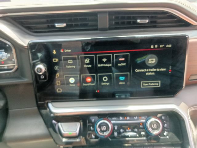 Used 2023 GMC Sierra 1500 Denali Ultimate AWD/4WD image 8