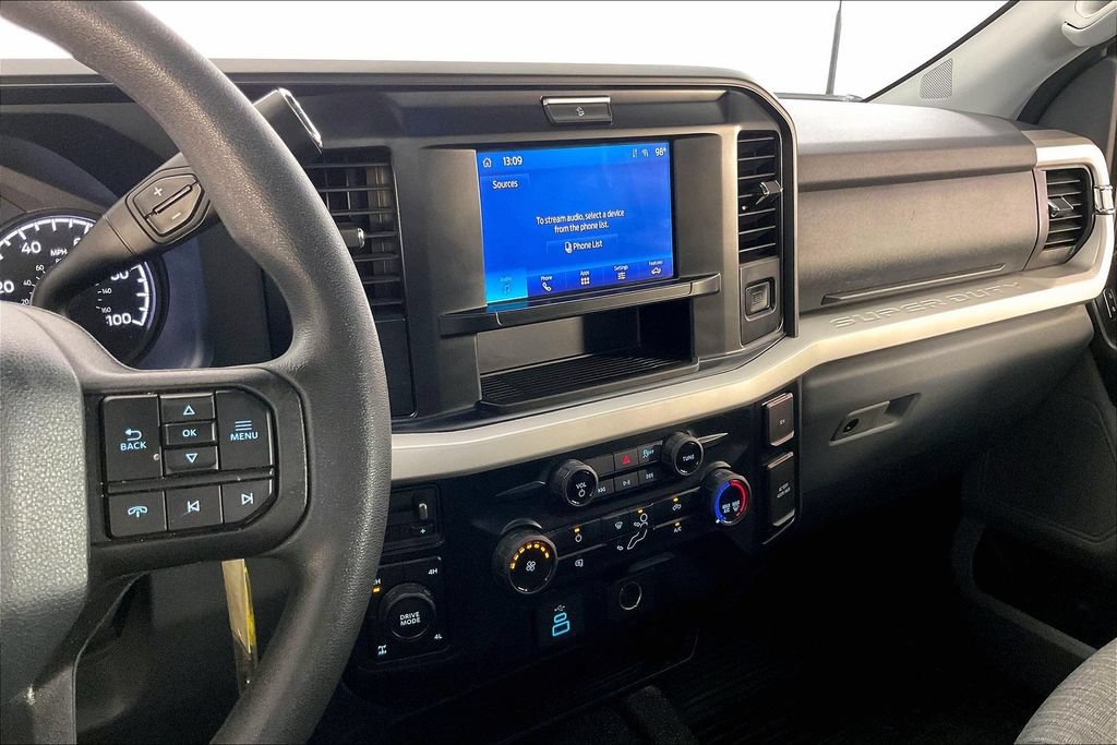 Used 2025 Ford F350 XLT w/ FX4 Off-Road Package AWD/4WD image 8