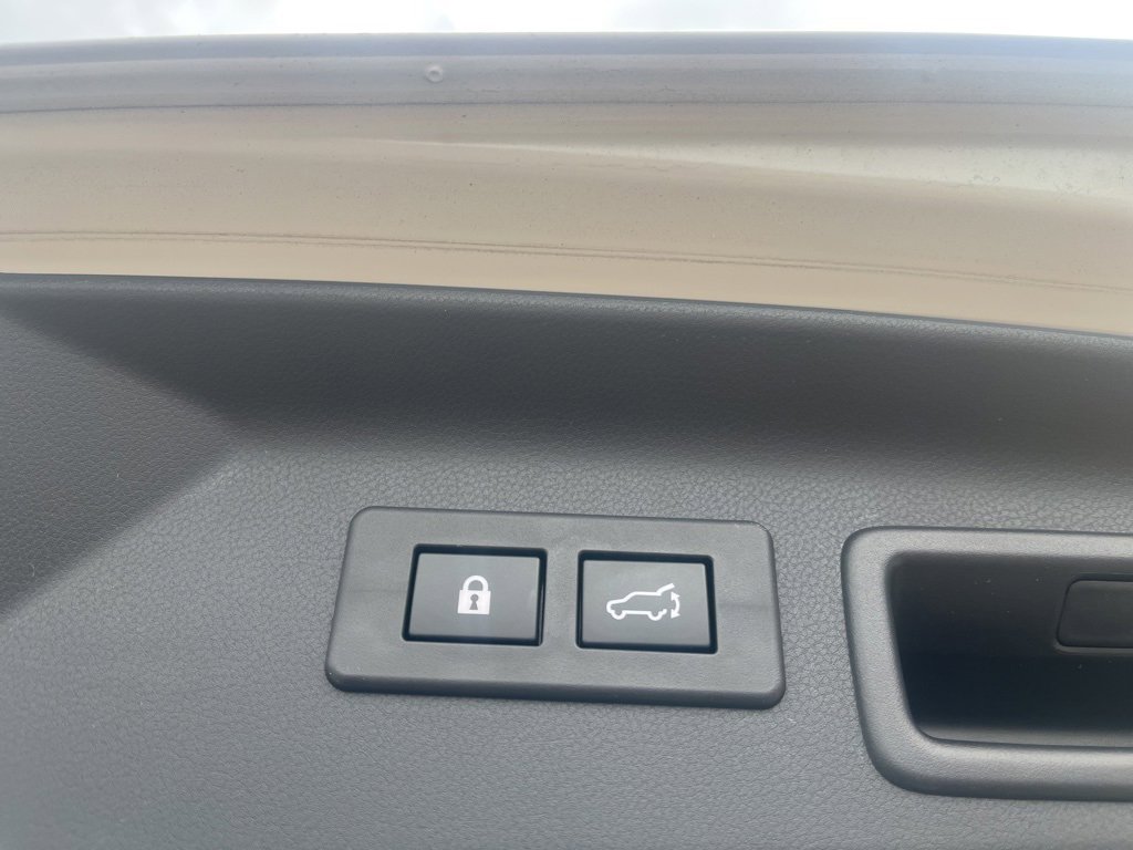 Used 2025 Subaru Forester Sport image 10