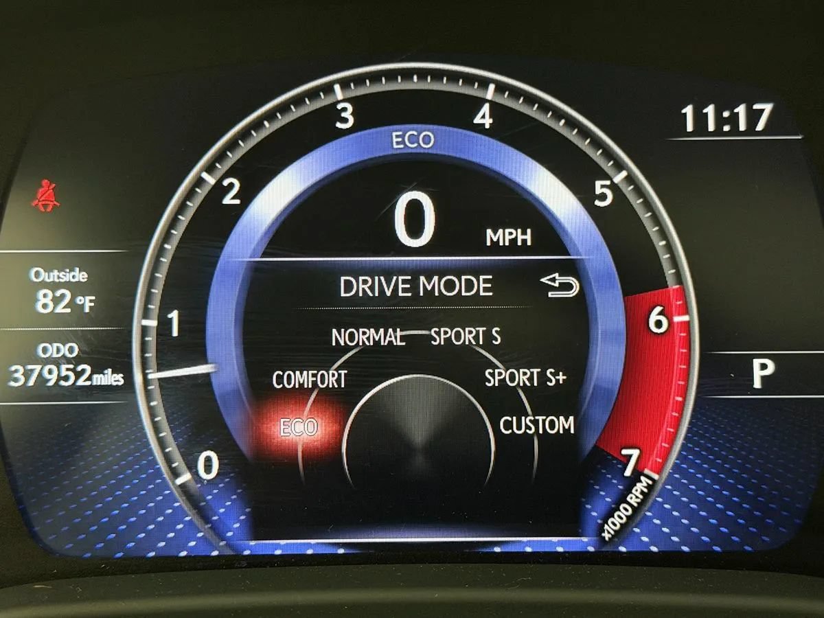 Used 2023 Lexus LX 600 4WD w/ Appearance Package image 18