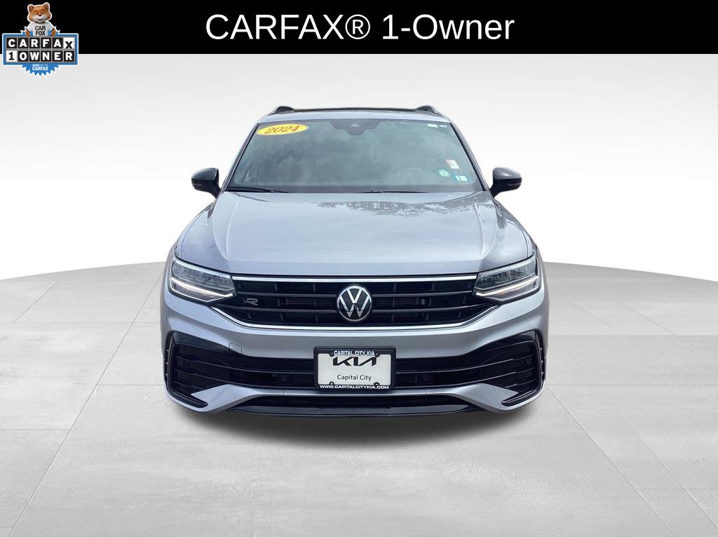 Used 2024 Volkswagen Tiguan SE R-Line AWD/4WD image 2