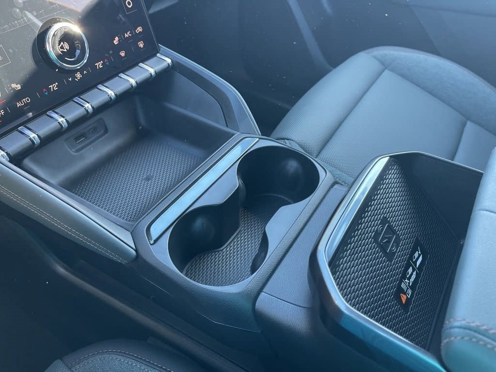 New 2026 GMC Terrain AT4 w/ LPO, Black Badging Package image 20