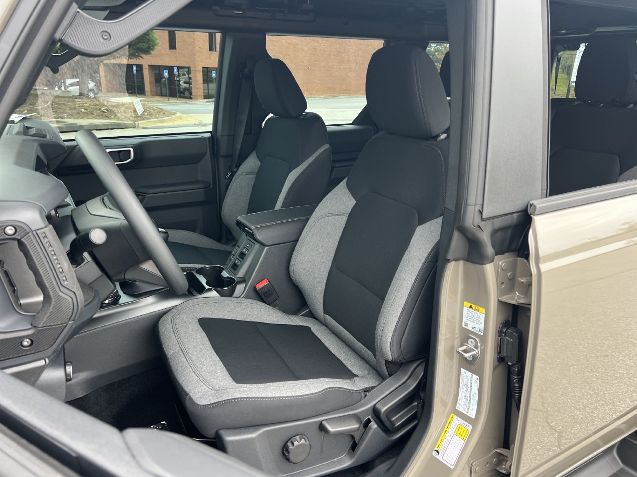 New 2026 Ford Bronco 4-Door w/ Sasquatch Package AWD/4WD image 13