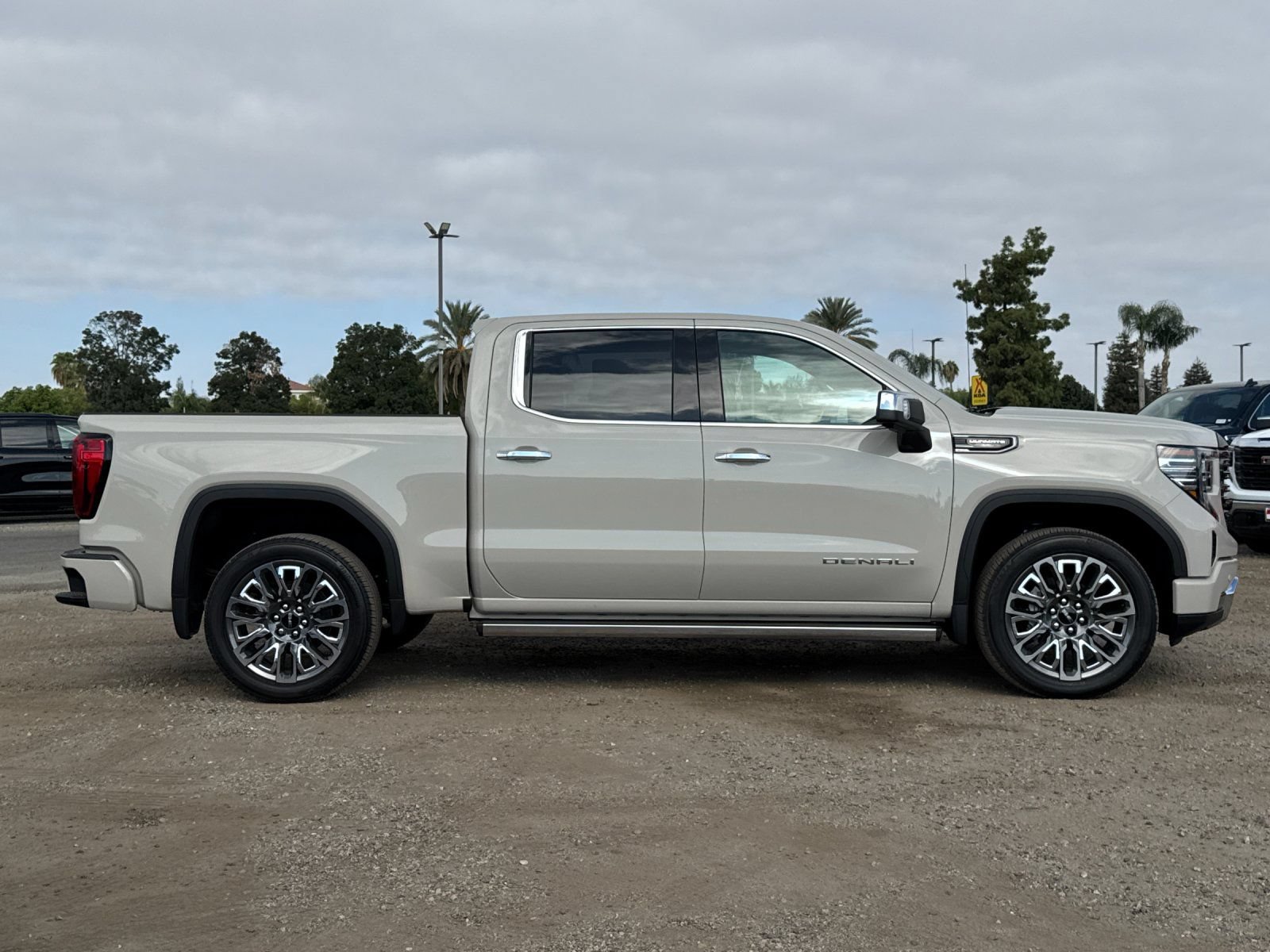 New 2026 GMC Sierra 1500 Denali Ultimate AWD/4WD image 3