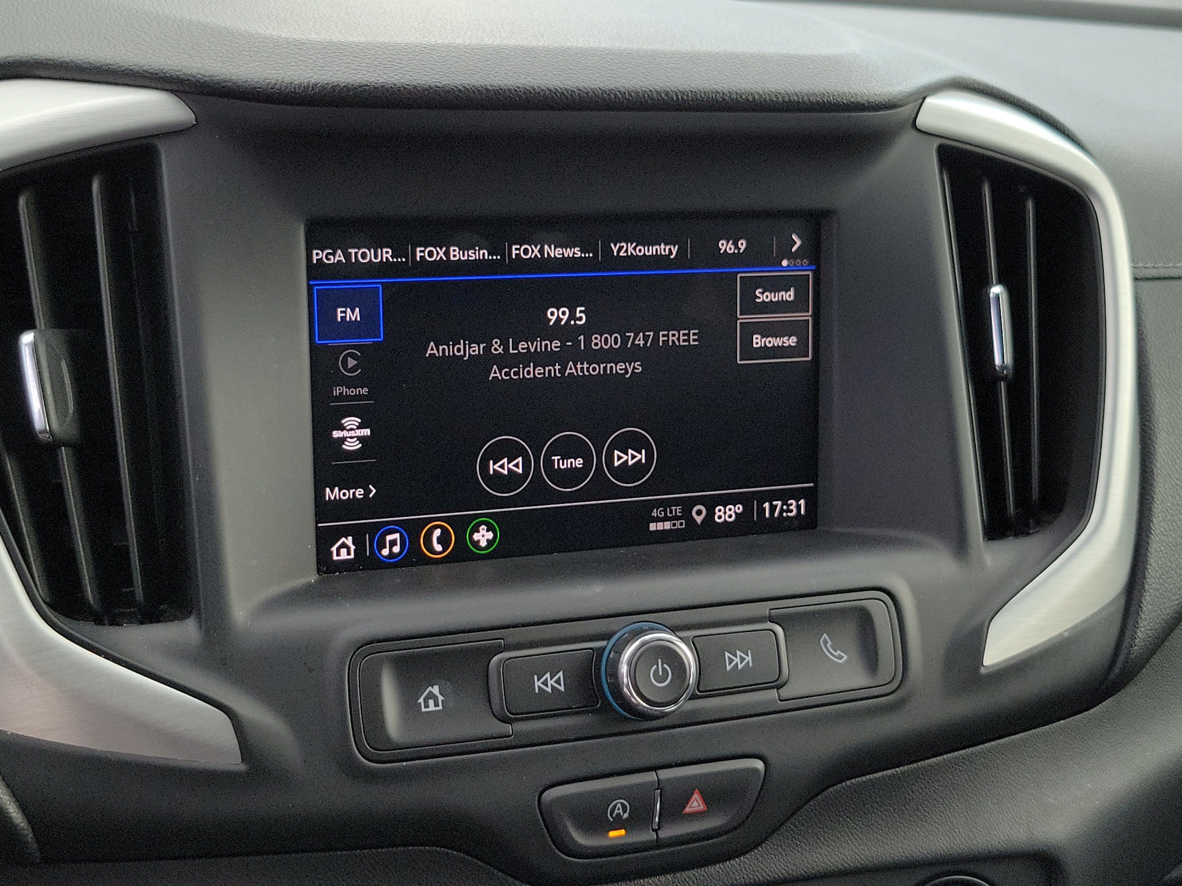 Used 2024 GMC Terrain SLE FWD image 11