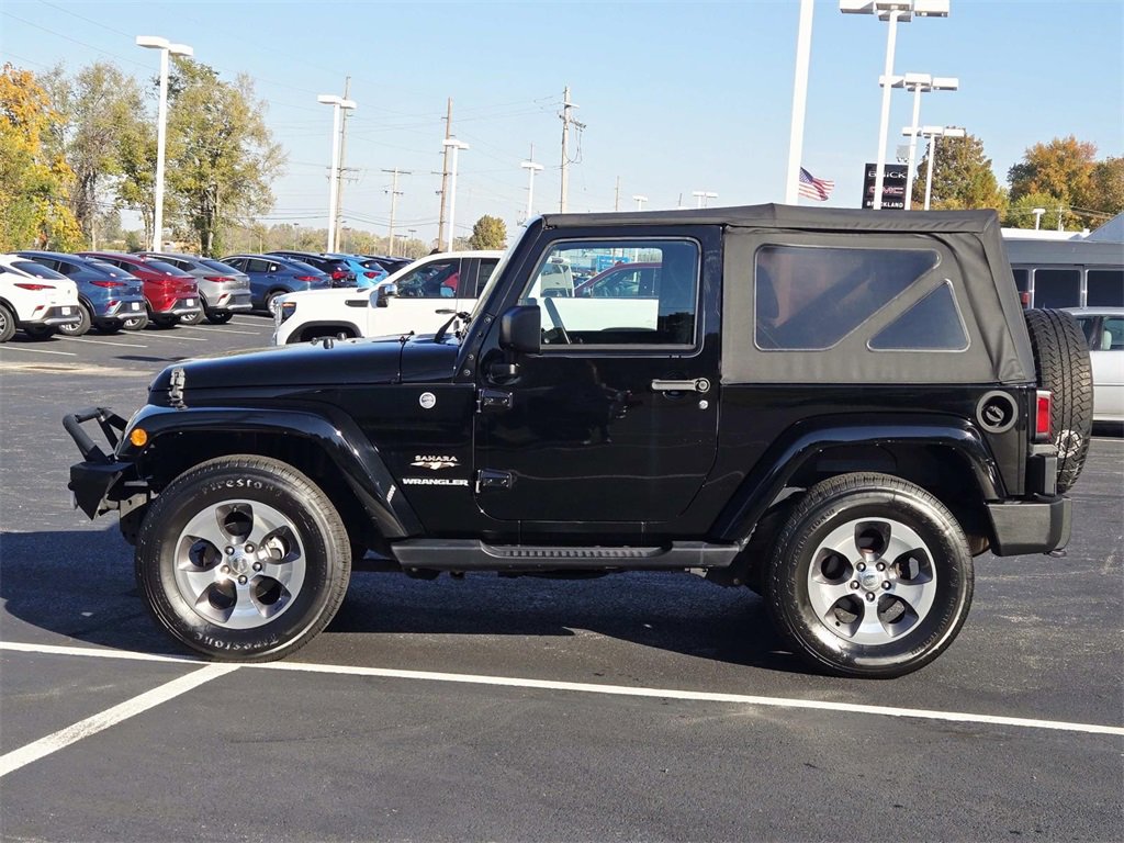 Used 2017 Jeep Wrangler Sahara w/ Connectivity Group image 7