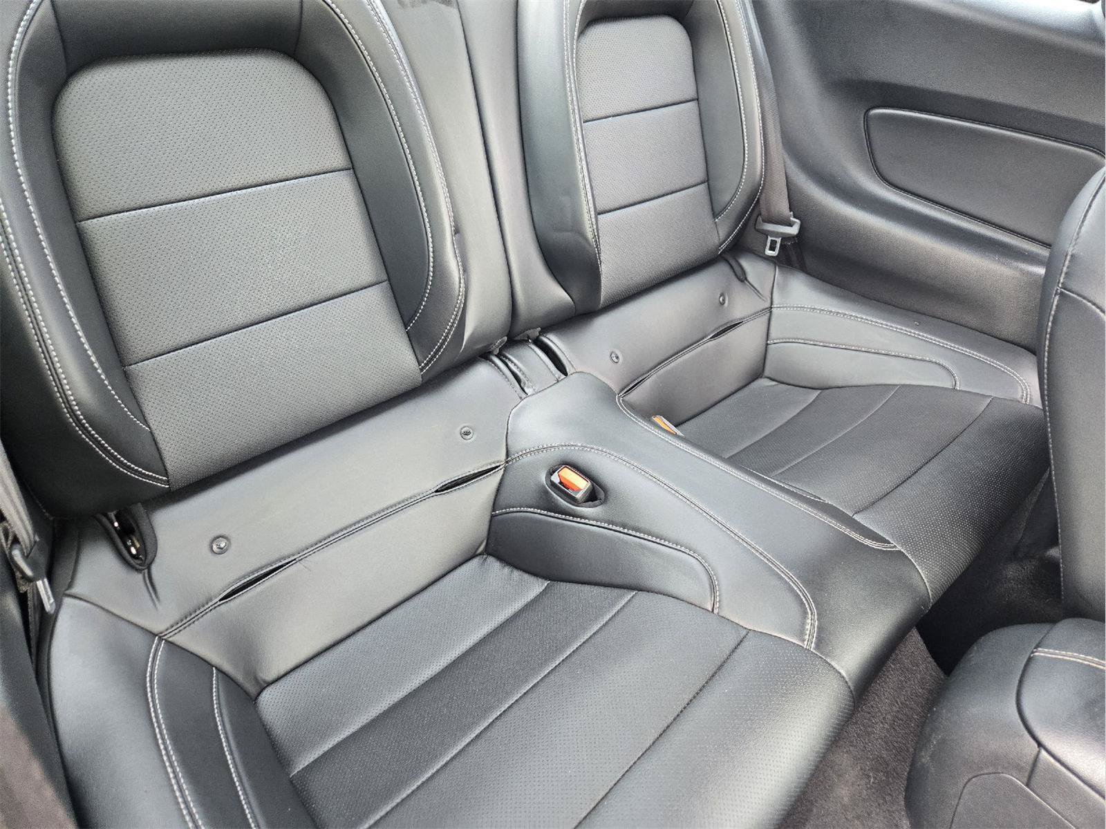 Used 2022 Ford Mustang GT Premium w/ Equipment Group 401A RWD image 31