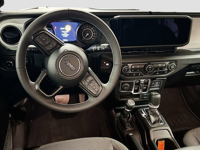 Used 2025 Jeep Wrangler Unlimited Sport AWD/4WD image 19