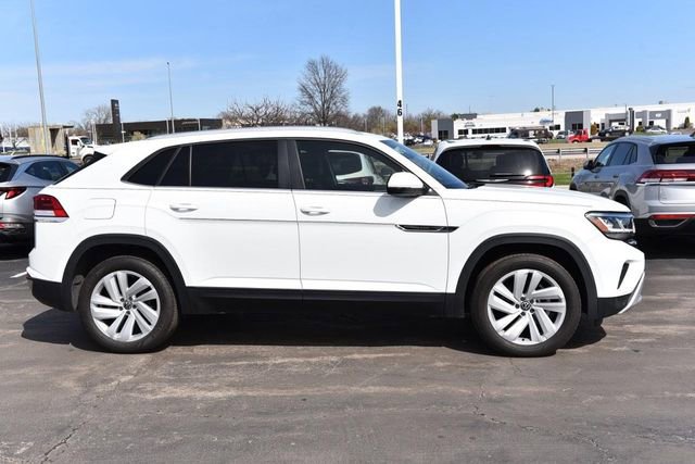 Certified 2023 Volkswagen Atlas Cross Sport SE w/ Panoramic Sunroof Package image 5