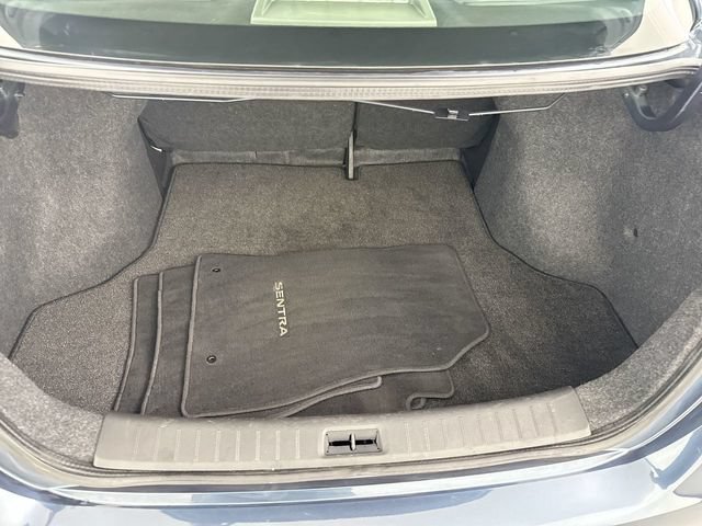 Used 2015 Nissan Sentra SV FWD image 32