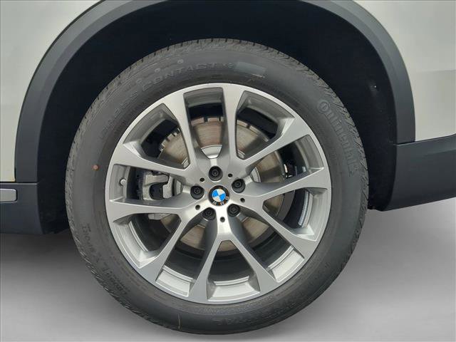 New 2026 BMW X5 xDrive50e w/ Executive Package image 10