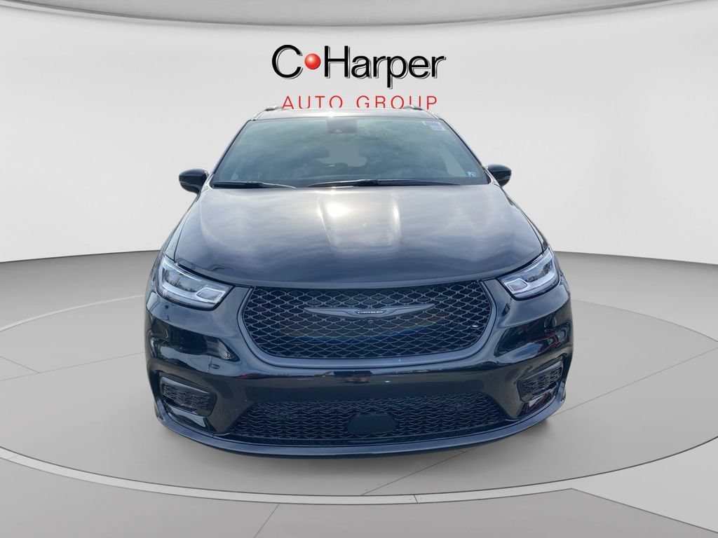 New 2026 Chrysler Pacifica Limited w/ S Appearance Package AWD/4WD image 8