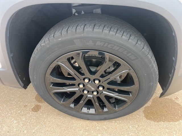 Used 2023 GMC Acadia SLE w/ Driver Convenience Package image 64