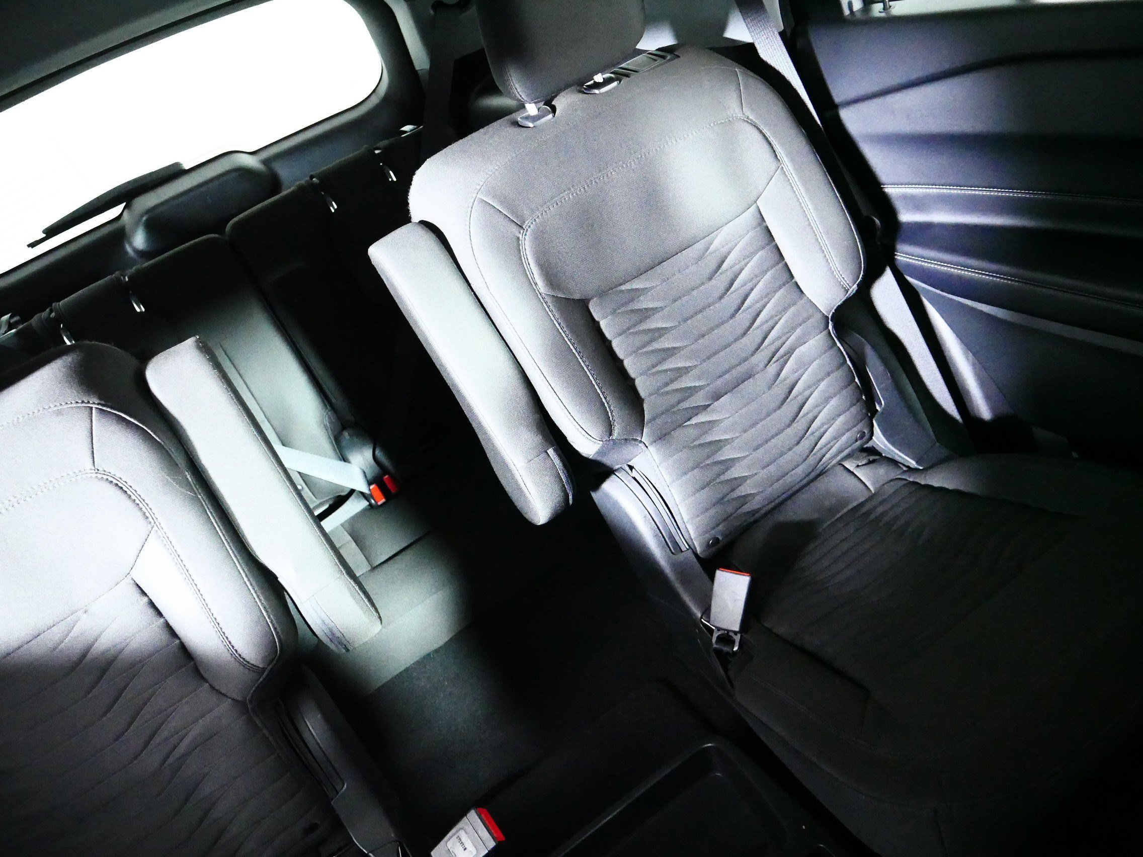 Used 2021 Ford Explorer XLT AWD/4WD image 14
