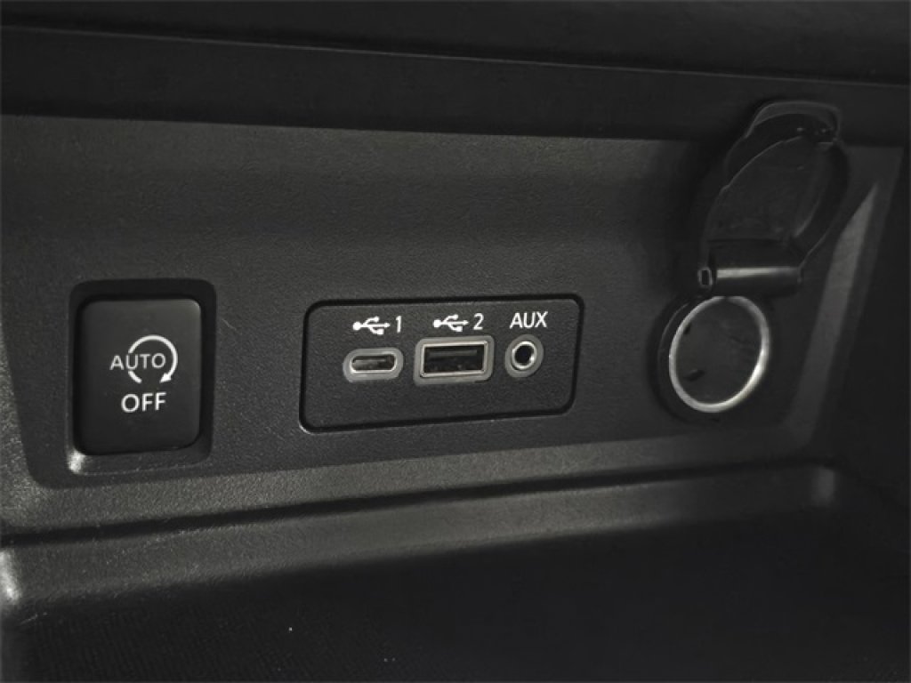 Used 2024 Nissan Sentra SV image 29