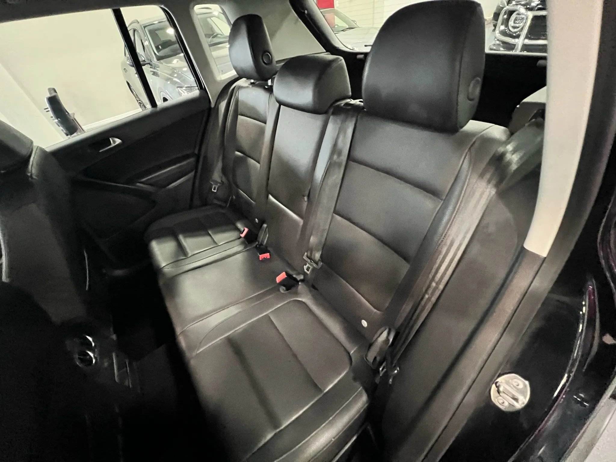 Used 2016 Volkswagen Tiguan S image 12